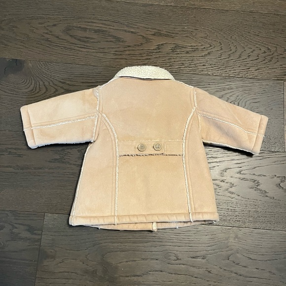 Baby gap suede creme baby girl coat 3-6M EUC - Picture 2 of 4